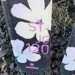 子供用スキーセットの画像