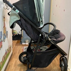 Aprica ベビーカーの画像