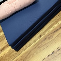 シングルマットレス　枕の画像