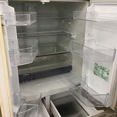 【トレファク神戸新長田店 買取/販売】取りに来られる方限定！MITSUBISHIの6ドア冷蔵庫2017年製のご紹介です！の画像