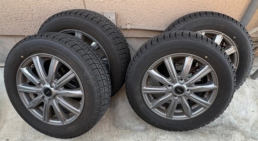 ブリヂストン　スタッドレス165/65R1479Qホイール・ナット付き