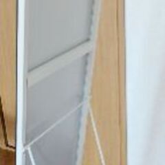 姿見、全身鏡、ミラー、シンプル、おしゃれ　インテリア　新居　ファッション　マイホーム　アパートの画像