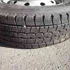 スタッドレスタイヤホイール 145R12 6PR 4本セット ダンロップ ウインターマックス 軽トラック 軽バン 軽自動車 早く見に来た物勝ち 引き取り限定の画像