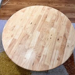 ダイニング丸テーブルの画像