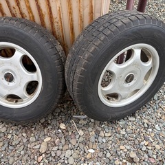 TOYOスタッドレスT30エクストレイル等の画像