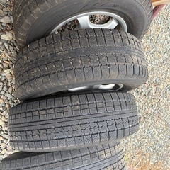 TOYOスタッドレスT30エクストレイル等の画像