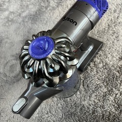 ダイソン　掃除機　本体　充電器の画像