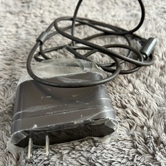 ダイソン　掃除機　本体　充電器の画像