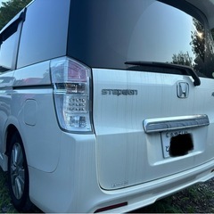 ステップワゴン　ガラスルーフの画像