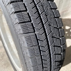 ブリヂストン　スタッドレスタイヤの画像
