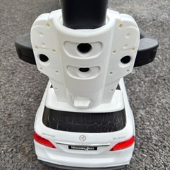 足けり乗用玩具 メルセデスベンツの画像