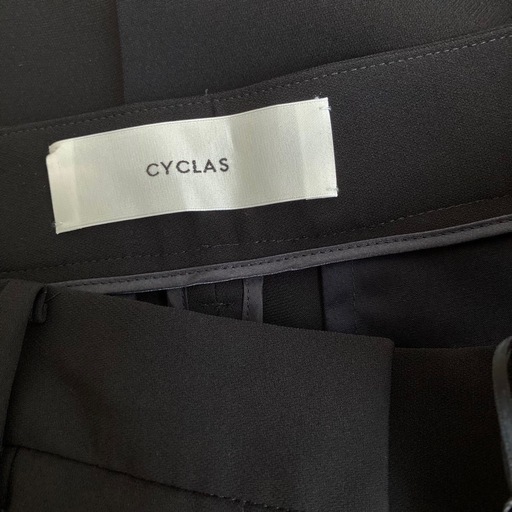 新品　シクラス　パンツ　スラックス　ブラック　36 S クロップド　黒