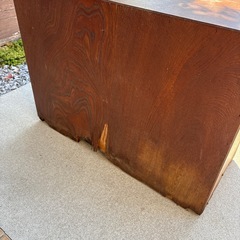 古いアンテーク家具の画像