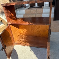 古いアンテーク家具の画像