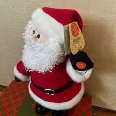 踊るサンタクロースの画像