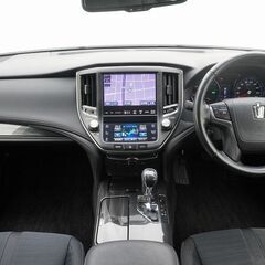 ✨自社ローン✨高級感がたまらない🤩大人気セダン👑クラウンハイブリッド👑の画像