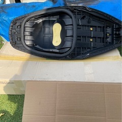 トリシティ155 純正シートの画像