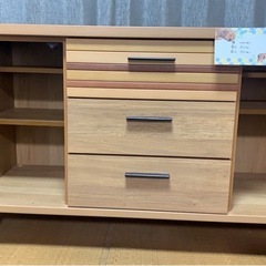 木製 収納棚の画像