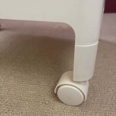 コロ付き3段棚の画像