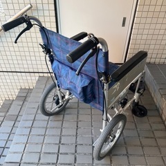 折りたたみ　車椅子の画像