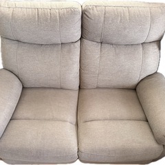 【2026年1月12日取りに来れる方限定】2人掛け電動リクライニングソファ 布張りタイプ (グラッゼ GY)の画像