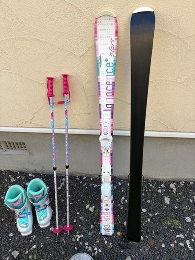 小学生スキー、ブーツ、ポール、ブーツリュック、スキーケース　
セット