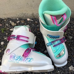 小学生スキー、ブーツ、ポール、ブーツリュックセットの画像