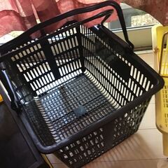 買い物かご・コンテナボックス【値引き可】の画像