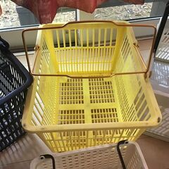 買い物かご・コンテナボックス【値引き可】の画像