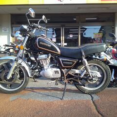 NO.5577　ＧＮ１２５－２Ｆ　空冷４サイクル単気筒エンジン　ブラック　☆彡の画像