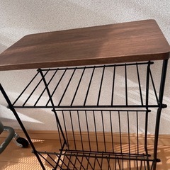 ニトリ　サイドテーブルの画像