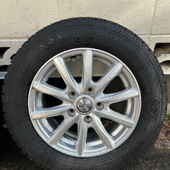 TOYOスタッドレスタイヤ2022年製　195/65R 15 の画像