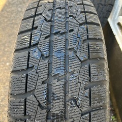TOYOスタッドレスタイヤ2022年製　195/65R 15 の画像