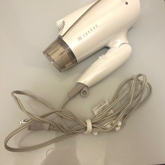 電磁波低減ヘアドライヤー の画像