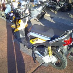 NO.5580　ズーマーＸ（ＺＯＯＭＥＲーＸ）　水冷４サイクルエンジン　カスタムマフラー　タンデムバー　イエロー　☆彡の画像