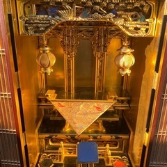 金仏壇　仏教美術　本漆　金彩　彫刻の画像