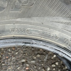 スタッドレスタイヤ　195/80R15 107/105LT 4本の画像