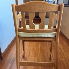 木製　子供用椅子の画像