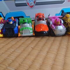パウパトローラー＋ダイキャストビークル6台付【パウパトロール】の画像
