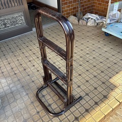 天然籐らくらく立ち上がり補助手すりの画像