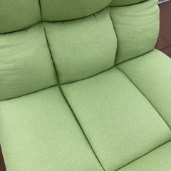 ニトリのグリーン座椅子のご紹介です！の画像