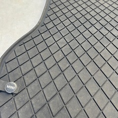 ミニクロスオーバーF60 ラバーマットふろんとフロントの画像