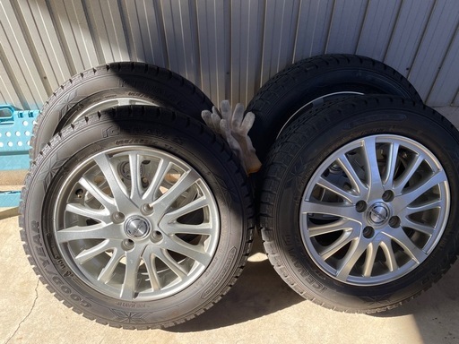 165/65/14 スタッドレスタイヤ