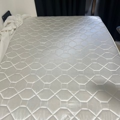 マットレスとフレームの画像