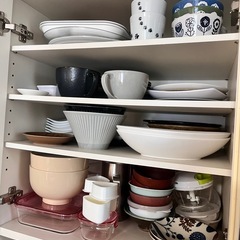 食器棚　食器等は付属しませんの画像