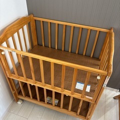 ベビーベッドの画像