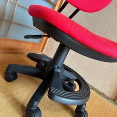 コイズミ　学習椅子の画像