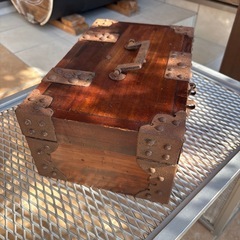 アンテークな千両箱（鍵なし）の画像