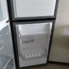 冷蔵庫 TCL (114L 2ドア) 右向き 1人暮らしの画像