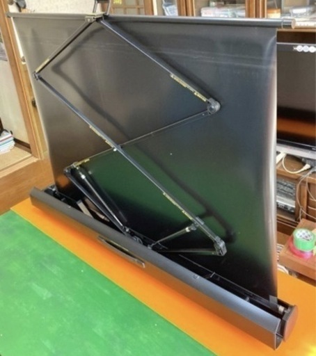 ヤフオク出品中★プロジェクタースクリーン「大型」